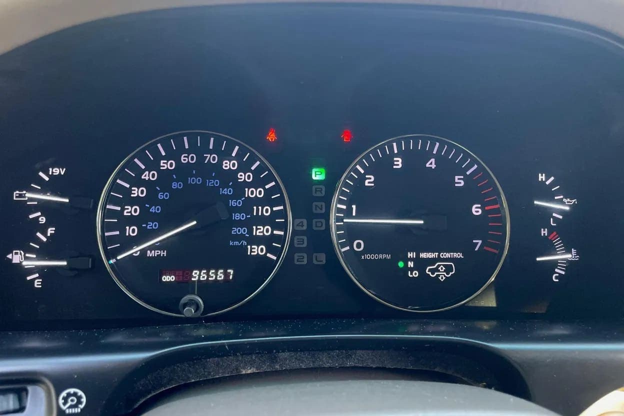 2004 Lexus LX 470, view