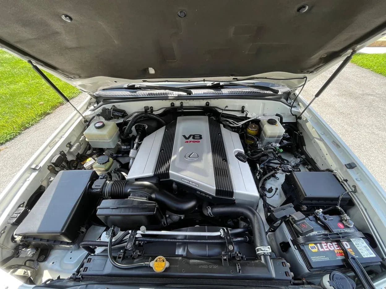 2004 Lexus LX 470, view