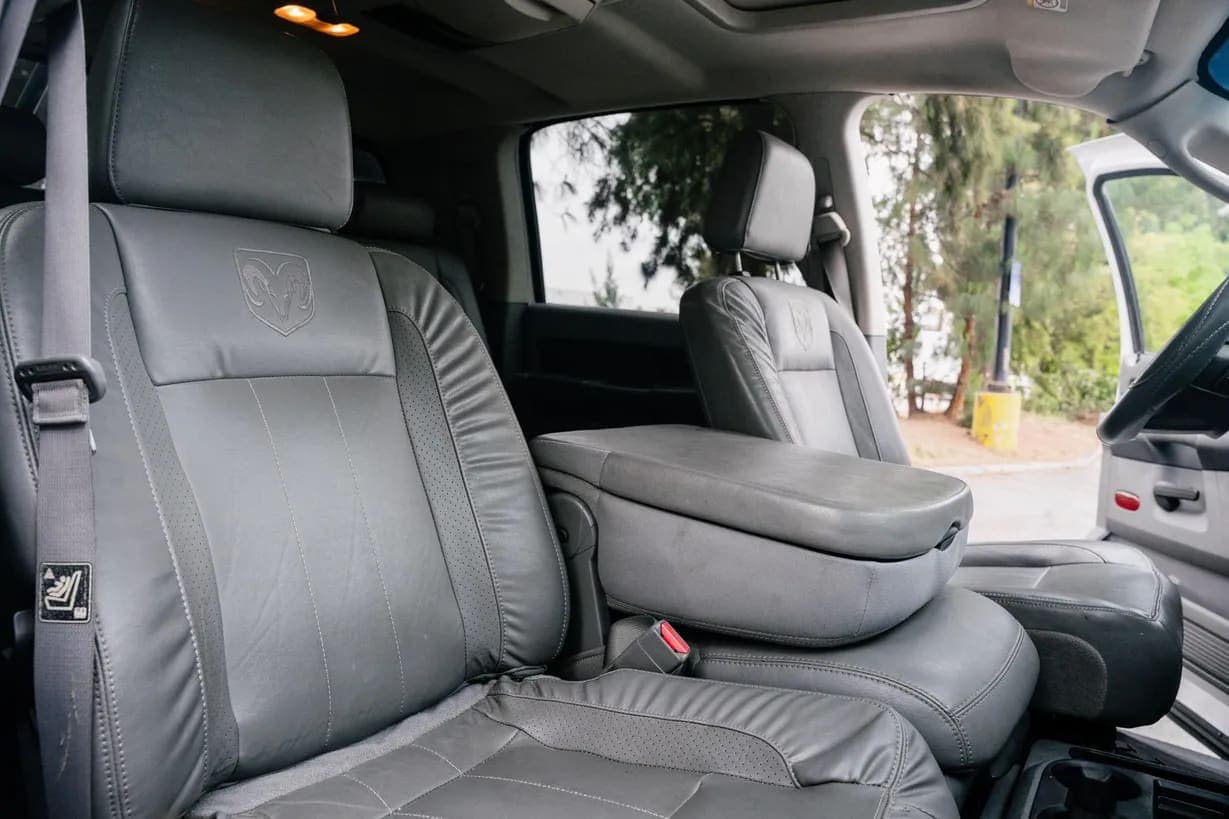 2008 Dodge Ram 2500 Laramie Mega, view