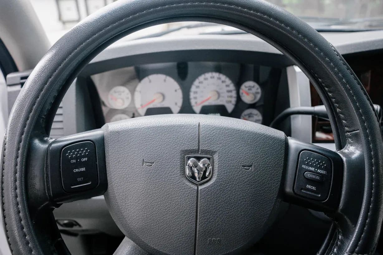 2008 Dodge Ram 2500 Laramie Mega, view