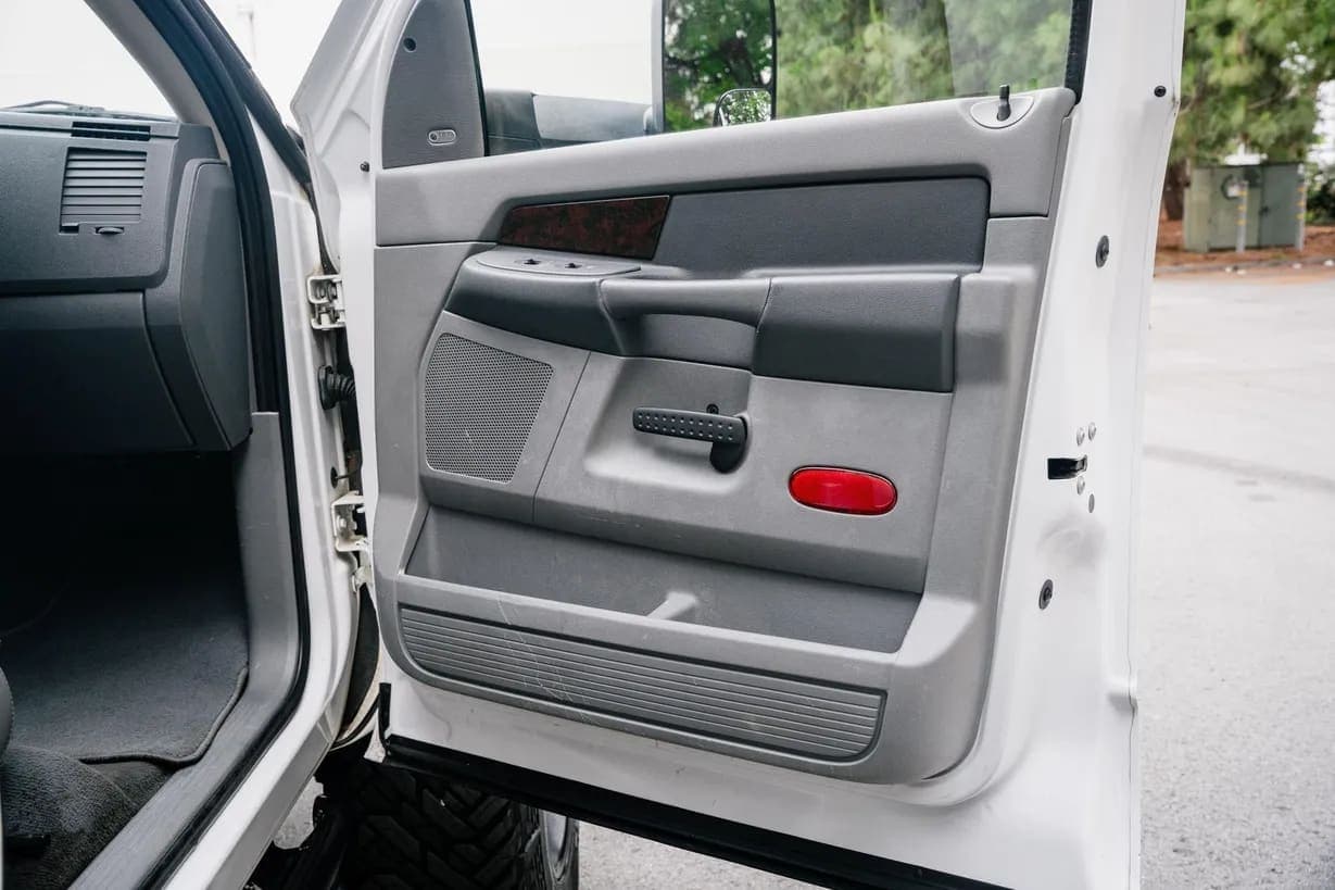 2008 Dodge Ram 2500 Laramie Mega, view